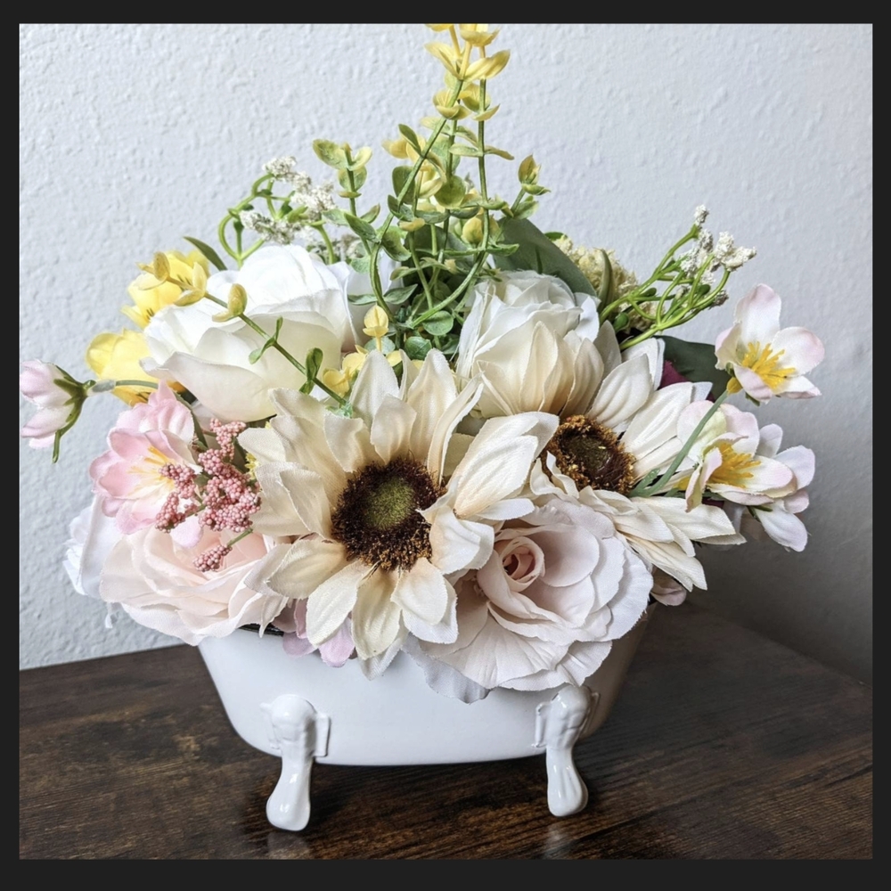 🛁Perfect Handmade Bathroom Decor Floral Arrangement💐